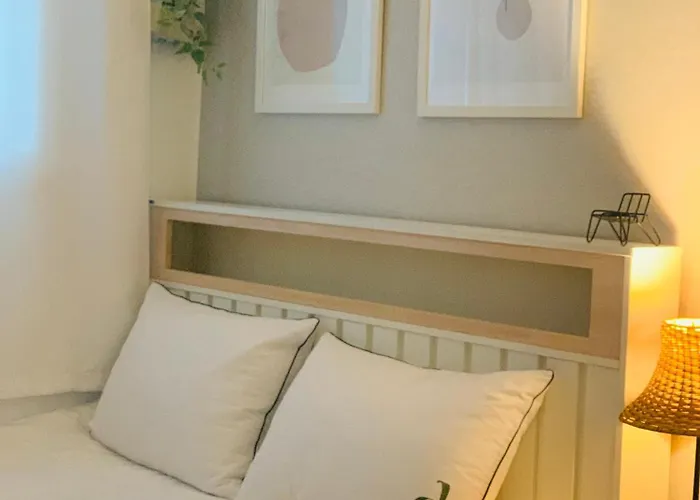 Cozy Erin Stay, *