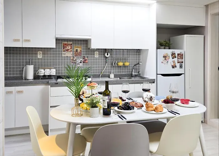 Cozy Erin Stay, Seul
